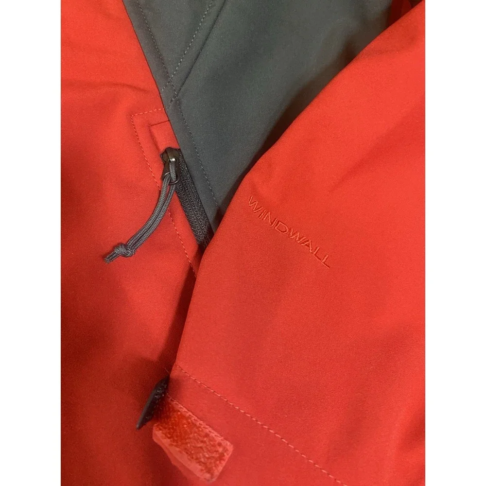 The North Face WindWall Softshell Jacket Mens Medium Red Gray Full Zip Fleece
